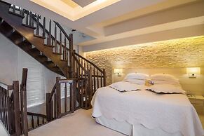 Ioana Hotels