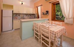 Alykes Park Bungalows & Apt