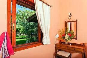 Alykes Park Bungalows & Apt