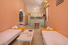 Alykes Park Bungalows & Apt