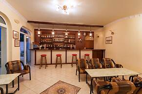 Alykes Park Bungalows & Apt