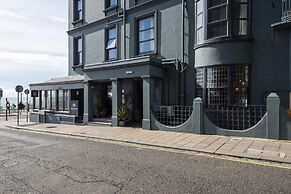 West Beach Hotel Brighton