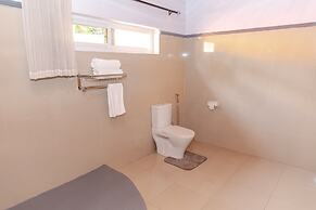 La Villa Cafe & Suites