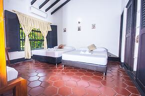 Hotel Familia Casa Blanca