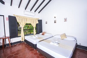 Hotel Familia Casa Blanca