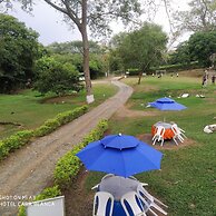 Hotel Familia Casa Blanca