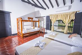 Hotel Familia Casa Blanca