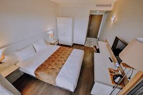 Kanyonvadi Hotel