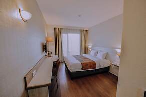Kanyonvadi Hotel