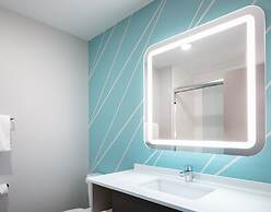 avid hotel Roseville - Minneapolis North by IHG