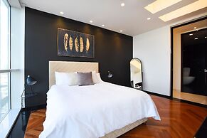 Tower Sea View Luxury 32 Floor Apartment