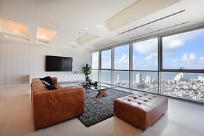 Tower Sea View Luxury 32 Floor Apartment