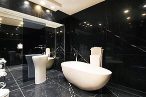 Tower Sea View Luxury 32 Floor Apartment