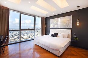 Tower Sea View Luxury 32 Floor Apartment