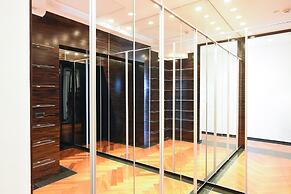 Tower Sea View Luxury 32 Floor Apartment