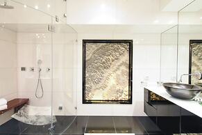 Tower Sea View Luxury 32 Floor Apartment