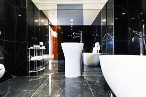 Tower Sea View Luxury 32 Floor Apartment