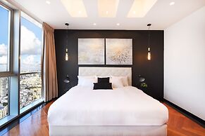 Tower Sea View Luxury 32 Floor Apartment