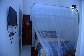 Golden View Hotel Ibanda