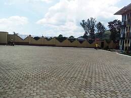 Golden View Hotel Ibanda