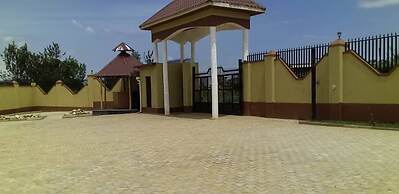 Golden View Hotel Ibanda