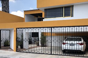 Collection O Frida Suites & Lounge