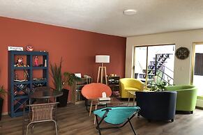 Collection O Frida Suites & Lounge