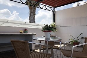 Collection O Frida Suites & Lounge