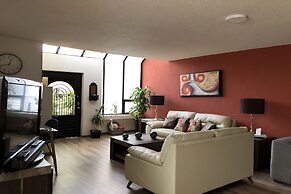 Collection O Frida Suites & Lounge