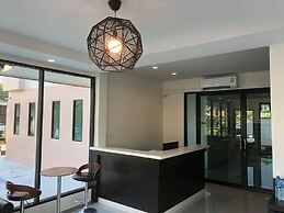 The Hub Suratthani Hotel