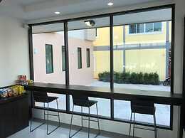 The Hub Suratthani Hotel