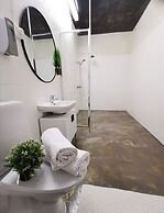 Goiglo Hotel & Hostel