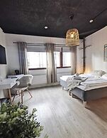 Goiglo Hotel & Hostel