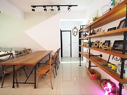 luxury Linguang MRT station