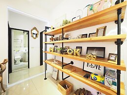 luxury Linguang MRT station