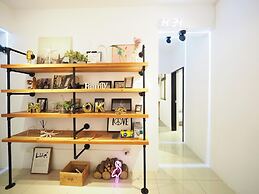 luxury Linguang MRT station