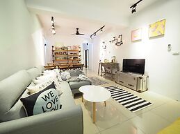 luxury Linguang MRT station