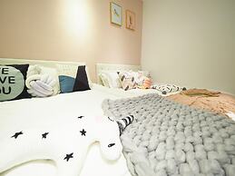 luxury Linguang MRT station