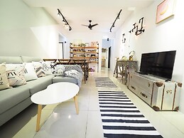 luxury Linguang MRT station