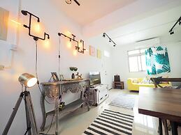 luxury Linguang MRT station