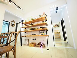 luxury Linguang MRT station