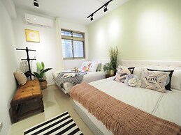 luxury Linguang MRT station