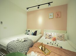 luxury Linguang MRT station