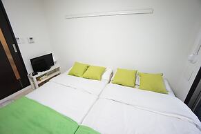 Terry's Apartment Namba West I E02C