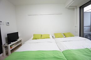 Terry's Apartment Namba West I E02C