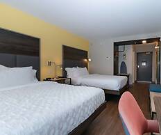 Tru by Hilton Florida City