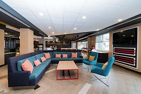 Tru by Hilton Florida City