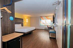 Tru by Hilton Florida City