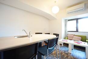 Terry's Apartment Shinsaibashi East I G07B