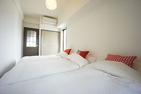 Terry's Apartment Shinsaibashi East I G12F